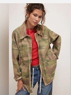 Free People We The Free Reversible Camo Jacket. NWT. Camo